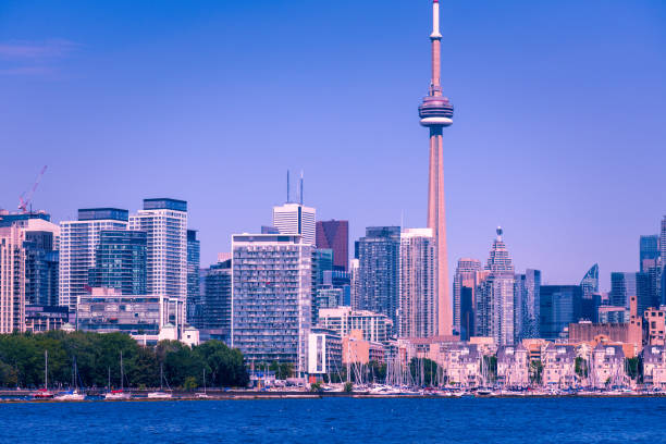 istock Toronto City Skyline 1354382805