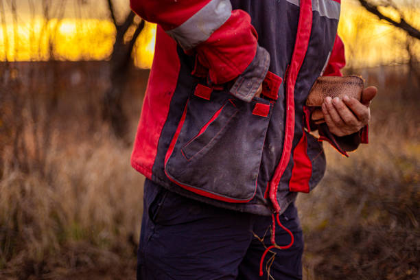 istock Unrecognizable man with a hand in his pocket 1354391441