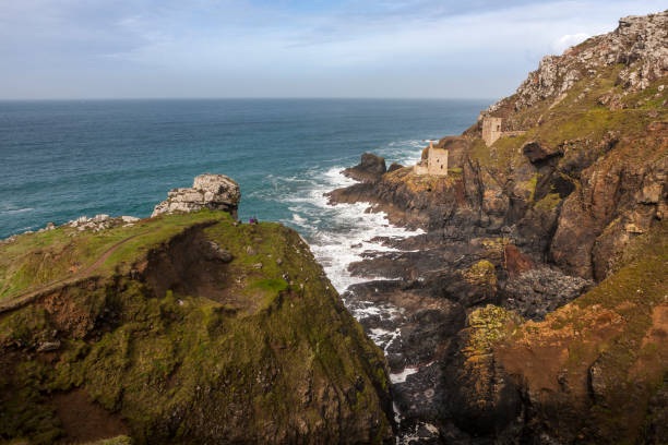 istock Crowns engine houses, Botallack Mine, West Penwith, Cornwall, UK 1354459515