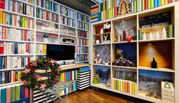 istock Home office christmas decoration 1354460153