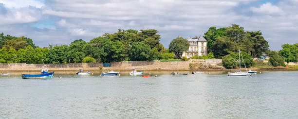 istock Saint-Armel in Brittany, beautiful seascape 1354478612