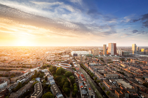 Panorama de La Haya con luz dorada, Países Bajos photo