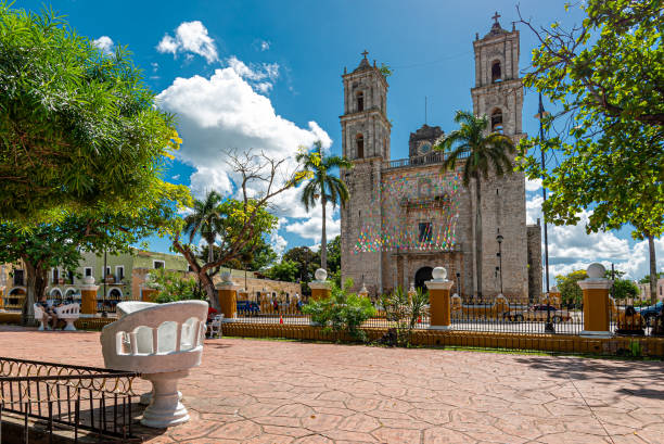 rynek w valladolid, meksyk - latin america travel destinations yucatan mexico zdjęcia i obrazy z banku zdjęć