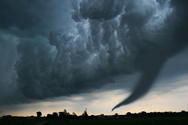 tornado - tornado imagens e fotografias de stock