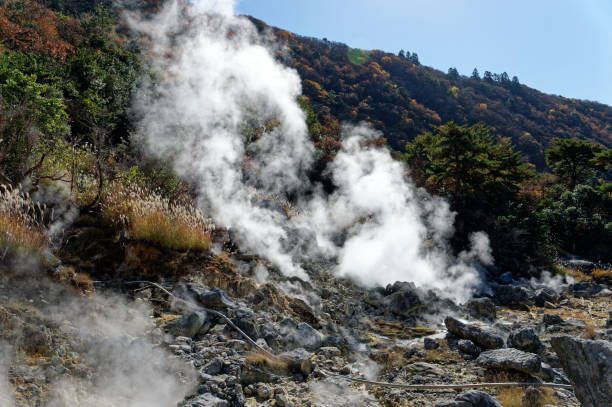 長崎県島原半島の火山温泉地 - sulphur ストックフォトと画像