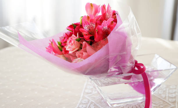istock Bouquet of flowers 1354560096