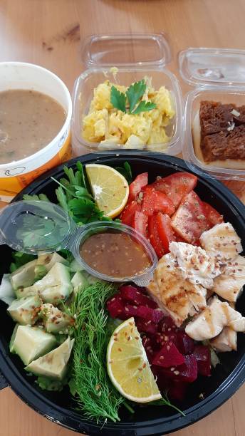 istock Healthy meal for delivery service 1354672205