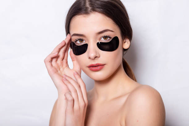 istock Eye black patch, Beautiful Woman With Natural Makeup 1354705583