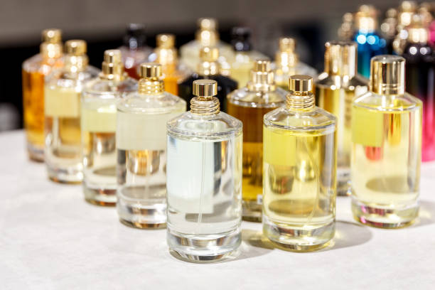 istock Set of parfume samples in a spray bottles in a parfume shop. 1354754384