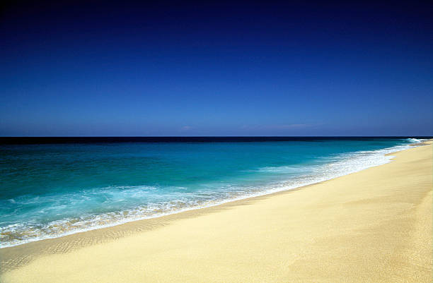 istock USA Hawaii O'ahu, North Shore, Sunset Beach. 135483182
