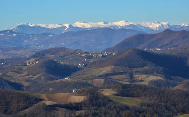 istock The boundaries of the valley 1354842001