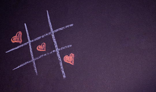tic-tac-toe game with hearts