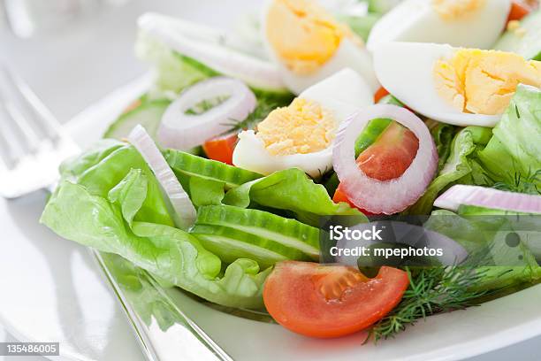 De Huevo Con Mayonesa Foto de stock y más banco de imágenes de Alimento - Alimento, Blanco - Color, Cebolla