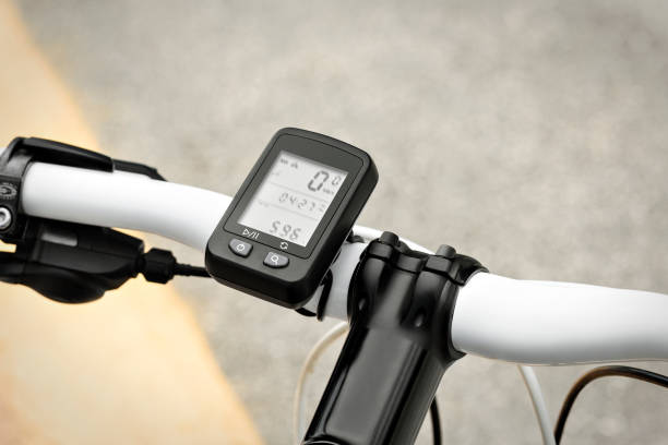 istock Simple black pedometer attached on a bike handle, outside 1354922391