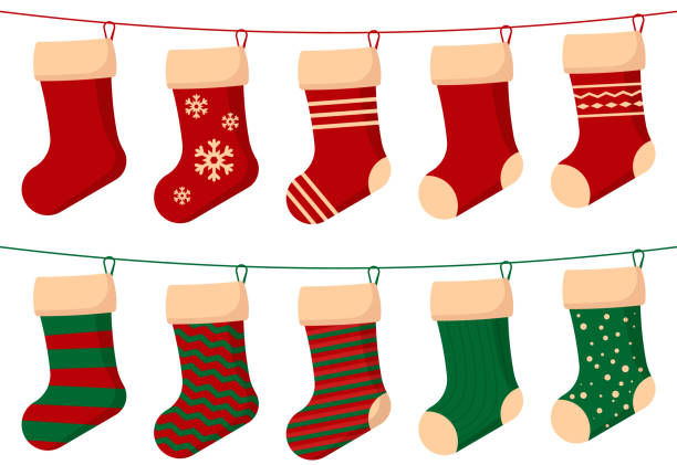 ilustraciones, imágenes clip art, dibujos animados e iconos de stock de juego de calcetín de navidad. medias navideñas rojos colores verdes. colgar decoraciones navideñas para regalos. ilustración vectorial. - medias de liga