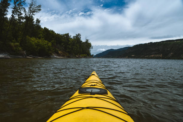 istock Kayaking In Hood River, Oregon 1354934851