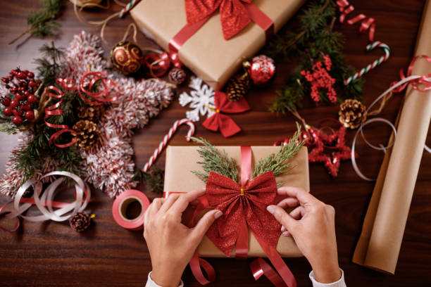 istock Finishing up Christmas presents 1354947700