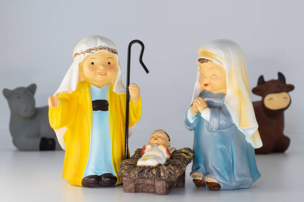 istock Christmas scene with figures painted in plaster 1354978516