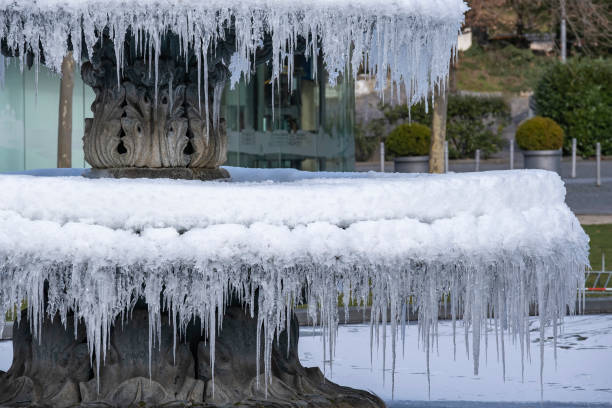 istock Frozen fountain in Wiesbaden / Germany 1355073374