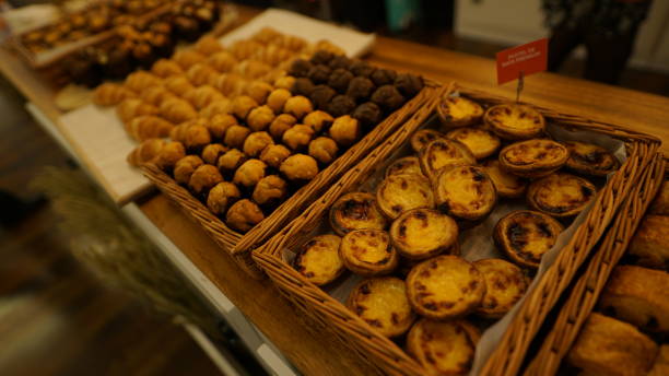 istock eat food restaurant pastel de nata 1355081370