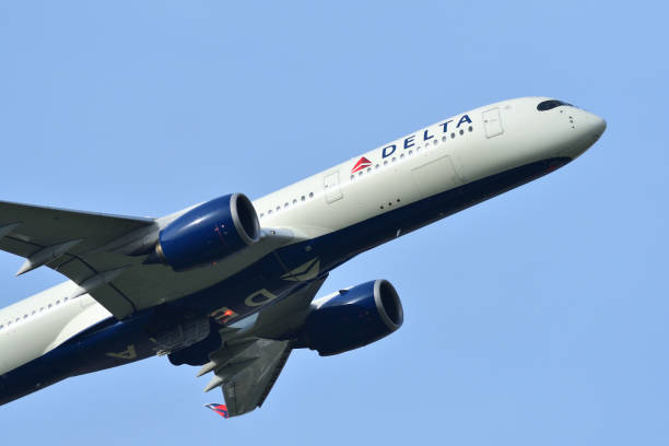 델타항공 에어버스 a350-900(n503dn) 여객기. - delta air lines 뉴스 사진 이미지