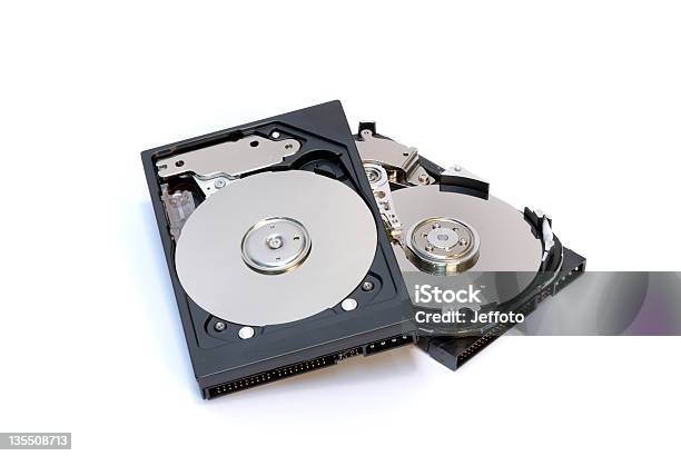 Duas Unidades De Disco Rígido De Computador Em Fundo Branco - Fotografias de stock e mais imagens de Disco Rígido