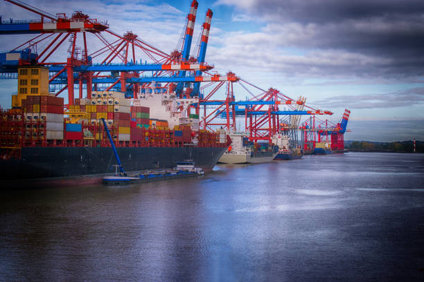 hamburg container port - hafen containerterminal imagens e fotografias de stock