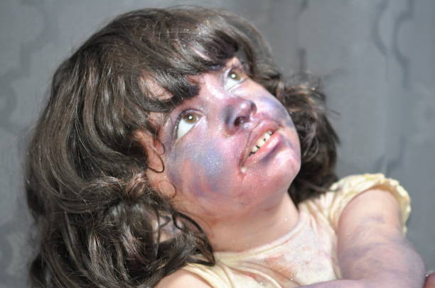 istock little girl make-up 1355158695