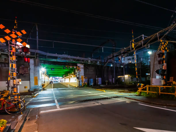 代々木市夜景 - 高架橋 ストックフォトと画像