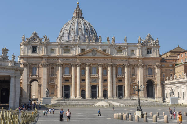 바티칸 시국의 성 베드로 대성당 - statue st peters basilica fountain state of the vatican city 뉴스 사진 이미지