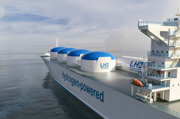 liqiud h2 hydrogène énergie renouvelable dans les navires - lh2 hydrogène gazeux pour le transport maritime propre sur porte-conteneurs avec cryotank composite pour gaz cryogéniques - industrial ship photos et images de collection