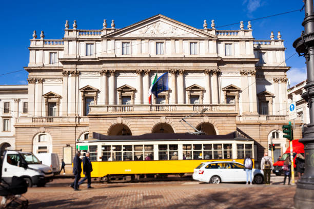 teatro alla scala opera hous, mailand - milan italy stage theater opera house built structure stock-fotos und bilder