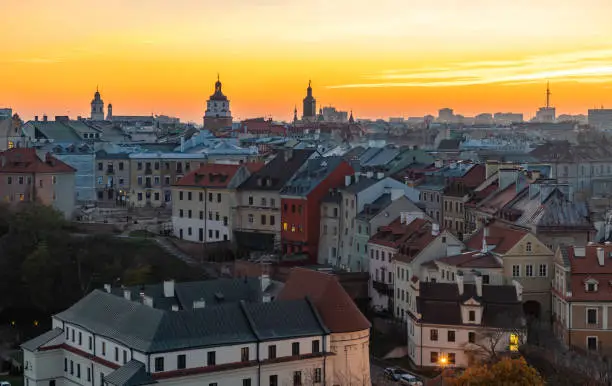 A picture of the Old Town of Lublin at sunset.