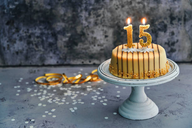 tort na 15 urodziny - gateaux birthday candle cake zdjęcia i obrazy z banku zdjęć