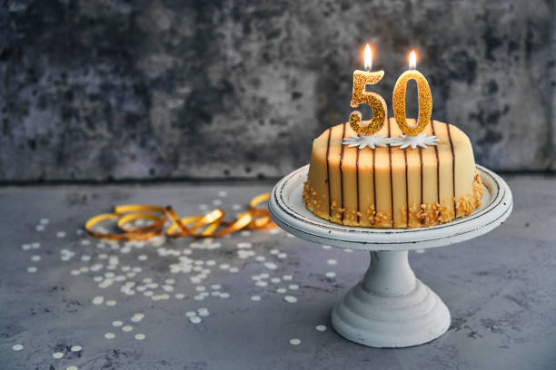 50 º compleanno torta - torta alla crema foto e immagini stock