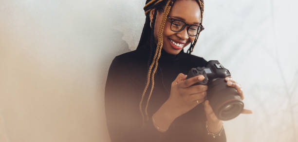 istock Getting ready to capture some pictures 1355667301