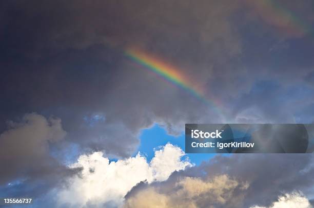 Photo libre de droit de Arcenciel Après La Tempête banque d'images et plus d'images libres de droit de Arc en ciel - Arc en ciel, Cumulonimbus, Beauté de la nature