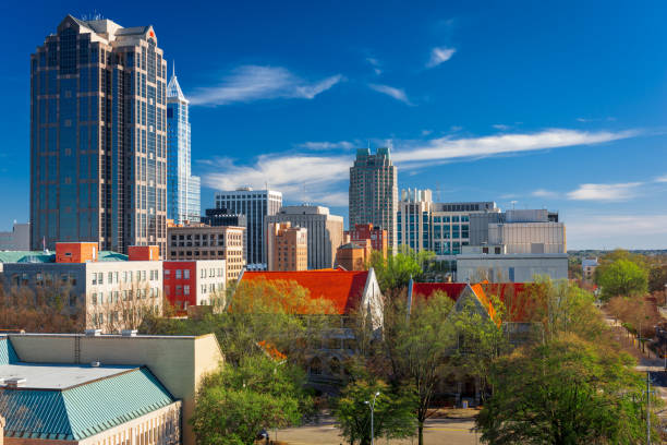 raleigh, north carolina, usa innenstadt city skyline - north carolina raleigh north capital stock-fotos und bilder