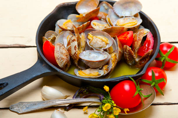 istock fresh clams on an iron skillet 1355710292