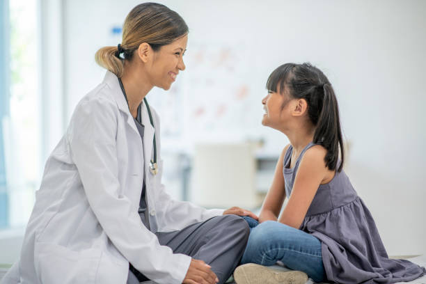 istock Casual Conversation with the Doctor 1355894982
