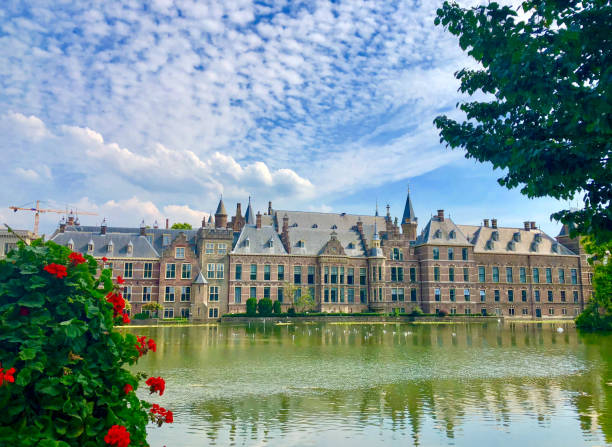 istock Summer at the Binnenhof 1355904886