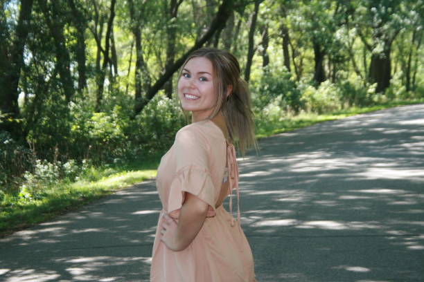 istock Fall senior session photoshoot 1355918879