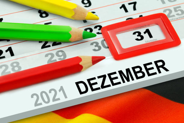 German calendar 2021 New Year's Eve December 31 and 3 symbolic pencils red green yellow German calendar 2021 New Year's Eve December 31 and 3 symbolic pencils red green yellow alternative for germany photos stock pictures, royalty-free photos & images