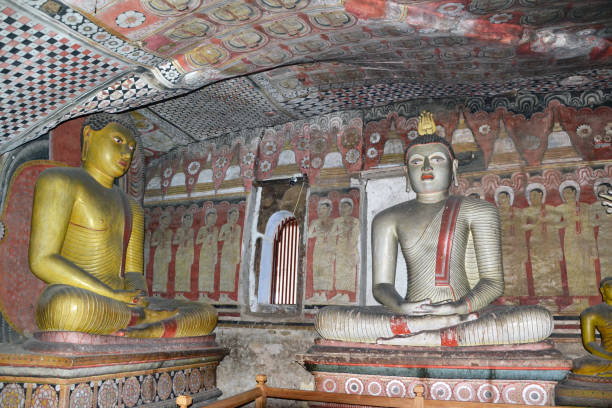 istock Sri Lanka, dambulla, buddha, fresco, temple 1355961958