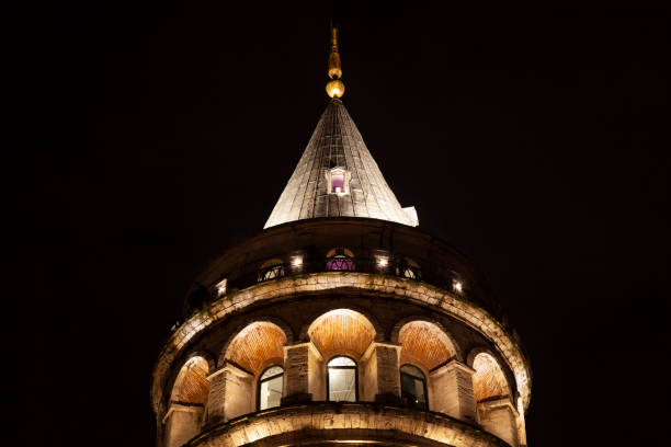 wieża galata w nocy - galata tower zdjęcia i obrazy z banku zdjęć