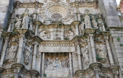 The basilica of Santa Maria la Mayor is one of the jewels in the crown of Galician Gothic architecture. The west façade that was designed by Cornelius de Holanda, has been built in the style of an altarpiece, with three ornately decorated sections.
