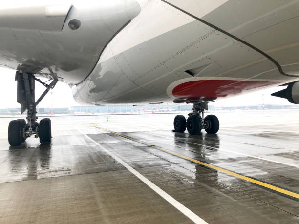 istock apron point of view under airplane horizontal photo 1356013974