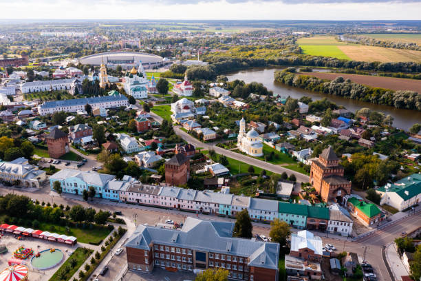 foto aérea da cidade russa kolomna - oka river - fotografias e filmes do acervo