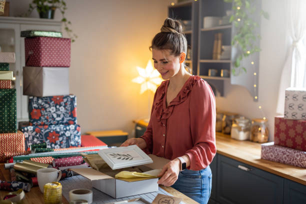 istock Preparing Christmas gifts 1356050738