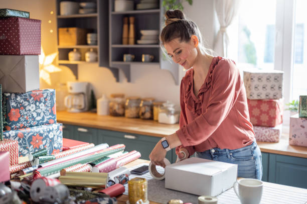 istock Preparing Christmas gifts 1356050858